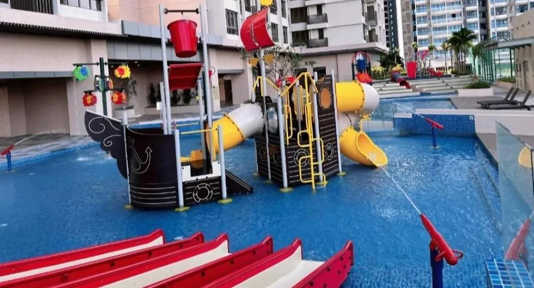Apartment New Stylish Seaview Bali Residences Studio Near Jonker 4 Pax Malacca