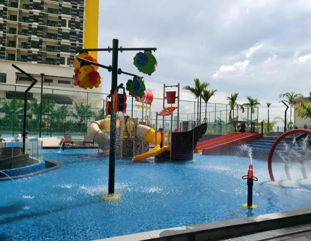 New Stylish Seaview Bali Residences Studio Near Jonker 4 Pax Malacca